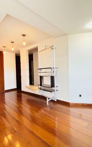 Casa à venda com 1199m², 4 quartos e 8 vagas