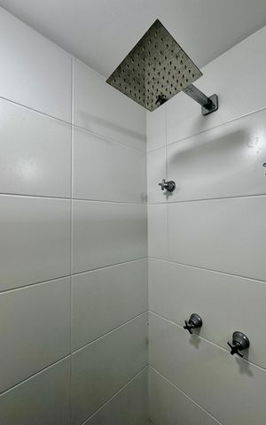 Studio à venda com 25m², 1 quarto e sem vaga Studio à venda com 25m², 1 quarto e sem vagaBanheiro