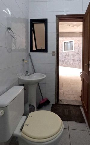 Casa para alugar com 250m², 4 quartos e 6 vagasBanheiro de Serviço