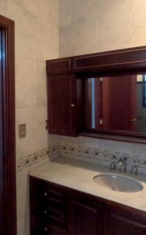 Casa para alugar com 250m², 4 quartos e 6 vagasBanheiro Social