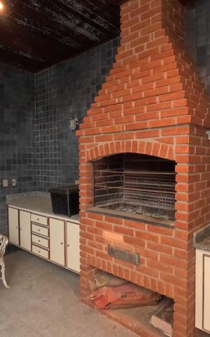 Casa para alugar com 250m², 4 quartos e 6 vagasÁrea Externa