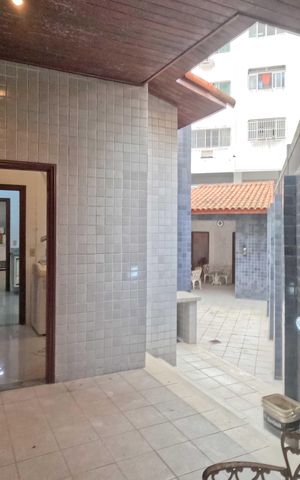 Casa para alugar com 250m², 4 quartos e 6 vagasÁrea Externa