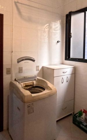 Casa para alugar com 250m², 4 quartos e 6 vagasÁrea de Serviço