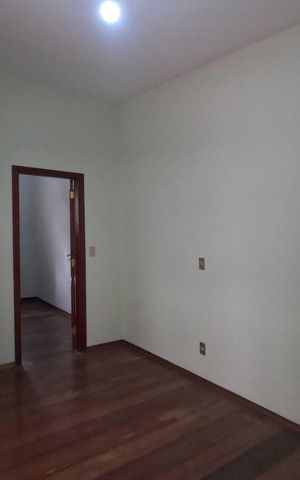 Casa para alugar com 250m², 4 quartos e 6 vagasSuíte 1