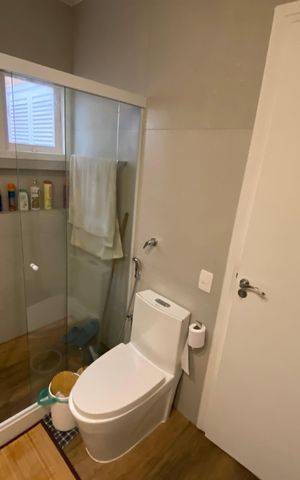 Casa à venda com 600m², 6 quartos e 3 vagas Casa à venda com 600m², 6 quartos e 3 vagasBanheiro Suite 3