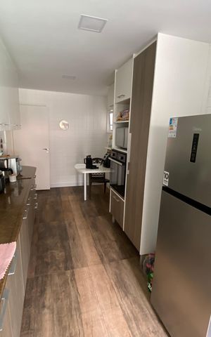 Casa à venda com 600m², 6 quartos e 3 vagas Casa à venda com 600m², 6 quartos e 3 vagasCozinha