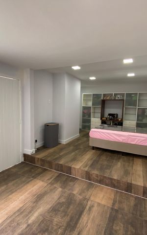 Casa à venda com 600m², 6 quartos e 3 vagas Casa à venda com 600m², 6 quartos e 3 vagasSuíte 2