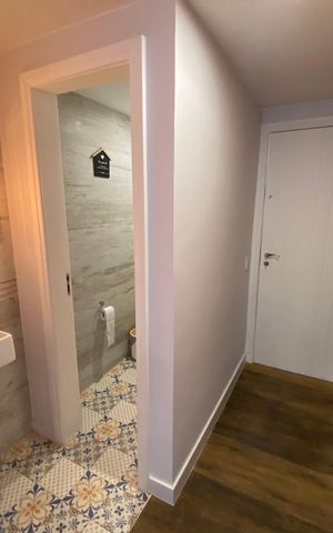 Casa à venda com 600m², 6 quartos e 3 vagas Casa à venda com 600m², 6 quartos e 3 vagasLavabo