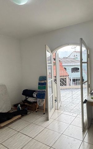 Casa à venda com 187m², 3 quartos e 2 vagasSuite