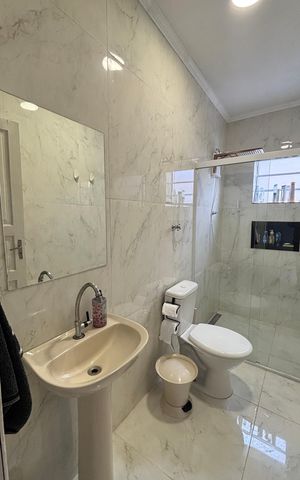 Casa à venda com 187m², 3 quartos e 2 vagasBanheiro da Suíte
