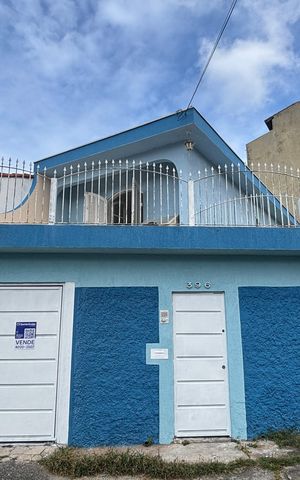 Casa à venda com 187m², 3 quartos e 2 vagasFachada