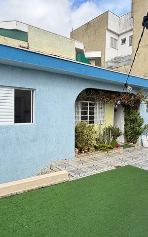Casa à venda com 187m², 3 quartos e 2 vagasQuintal