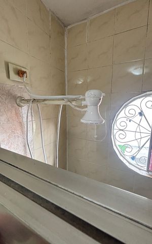 Casa à venda com 187m², 3 quartos e 2 vagasBanheiro