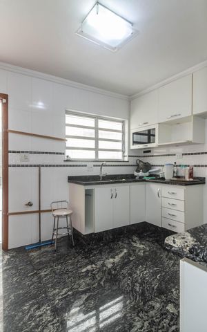 Casa para alugar com 125m², 2 quartos e 2 vagasCozinha