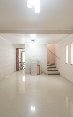 Casa para alugar com 125m², 2 quartos e 2 vagasSala