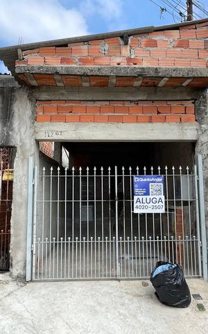 Casa para alugar com 60m², 1 quarto e 1 vaga Casa para alugar com 60m², 1 quarto e 1 vagaFachada
