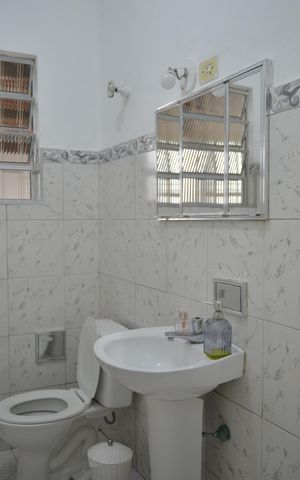 Casa à venda com 165m², 4 quartos e 2 vagasBanheiro Social