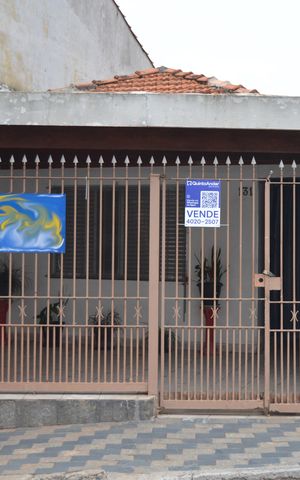 Casa à venda com 165m², 4 quartos e 2 vagasPlaca