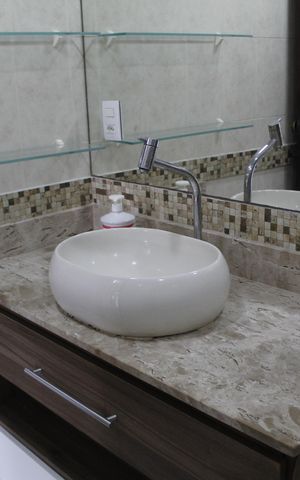 Casa de condomínio à venda com 303m², 5 quartos e 2 vagasBanheiro Social