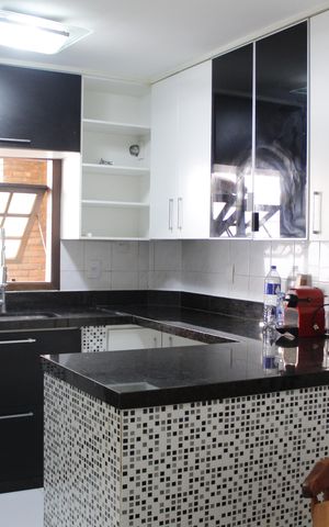 Casa de condomínio à venda com 303m², 5 quartos e 2 vagasCozinha