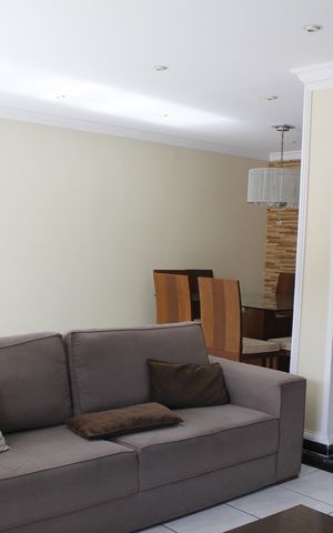 Casa de condomínio à venda com 303m², 5 quartos e 2 vagasSala