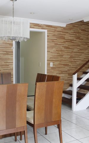 Casa de condomínio à venda com 303m², 5 quartos e 2 vagasSala