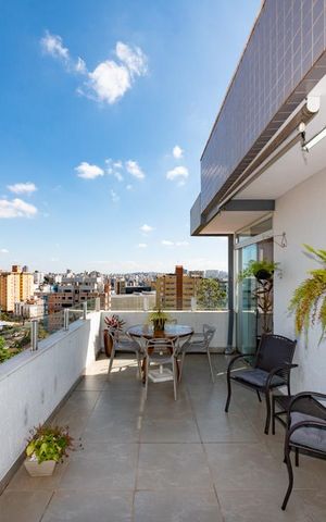 Apartamento à venda com 157m², 3 quartos e 2 vagas Apartamento à venda com 157m², 3 quartos e 2 vagasVaranda