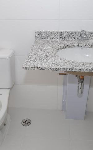 Apartamento à venda com 54m², 2 quartos e 1 vaga Apartamento à venda com 54m², 2 quartos e 1 vagaBanheiro Social