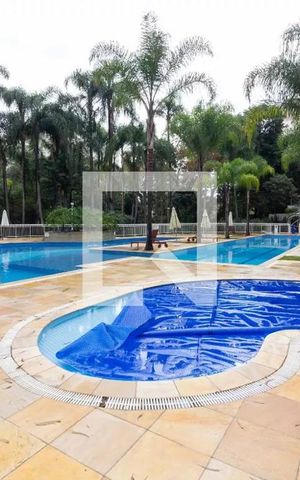 Apartamento à venda com 95m², 3 quartos e 2 vagas Apartamento à venda com 95m², 3 quartos e 2 vagasÁrea comum - Piscina