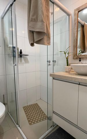 Apartamento à venda com 95m², 3 quartos e 2 vagas Apartamento à venda com 95m², 3 quartos e 2 vagasBanheiro Social