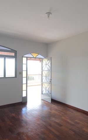 Casa para alugar com 160m², 3 quartos e 1 vagaSala