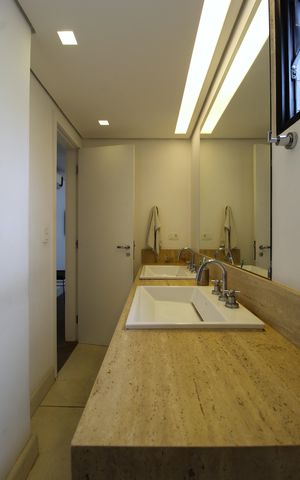 Apartamento para alugar com 72m², 2 quartos e 2 vagasBanheiro da Suíte