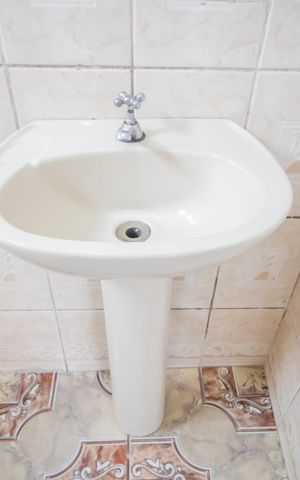 Casa à venda com 160m², 2 quartos e 1 vaga Casa à venda com 160m², 2 quartos e 1 vagaBanheiro