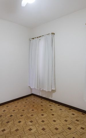 Casa para alugar com 500m², 6 quartos e 8 vagas Casa para alugar com 500m², 6 quartos e 8 vagasQuarto 2