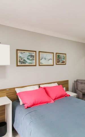 Casa de condomínio à venda com 131m², 3 quartos e 2 vagas Casa de condomínio à venda com 131m², 3 quartos e 2 vagasSuíte