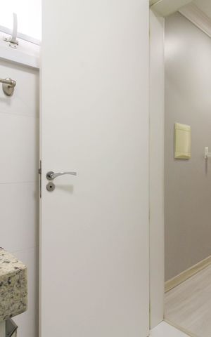 Casa de condomínio à venda com 131m², 3 quartos e 2 vagas Casa de condomínio à venda com 131m², 3 quartos e 2 vagasBanheiro