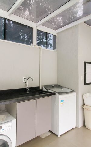 Casa de condomínio à venda com 131m², 3 quartos e 2 vagas Casa de condomínio à venda com 131m², 3 quartos e 2 vagasÁrea de Serviço