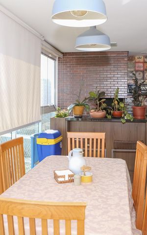 Apartamento à venda com 129m², 3 quartos e 2 vagas Apartamento à venda com 129m², 3 quartos e 2 vagasVaranda Gourmet