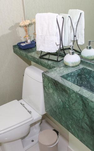 Apartamento à venda com 129m², 3 quartos e 2 vagas Apartamento à venda com 129m², 3 quartos e 2 vagasLavabo