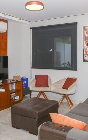 Apartamento à venda com 129m², 3 quartos e 2 vagas Apartamento à venda com 129m², 3 quartos e 2 vagasSala