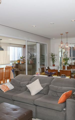 Apartamento à venda com 129m², 3 quartos e 2 vagas Apartamento à venda com 129m², 3 quartos e 2 vagasSala