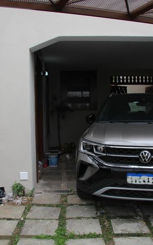 Casa à venda com 240m², 4 quartos e 4 vagasGaragem