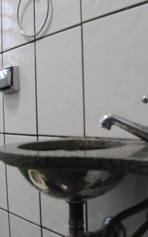 Casa à venda com 240m², 4 quartos e 4 vagasBanheiro de Serviço