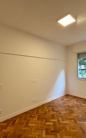 Apartamento à venda com 165m², 3 quartos e 1 vaga Apartamento à venda com 165m², 3 quartos e 1 vagaQuarto 1