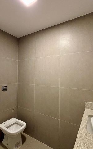 Apartamento à venda com 165m², 3 quartos e 1 vaga Apartamento à venda com 165m², 3 quartos e 1 vagaBanheiro Social