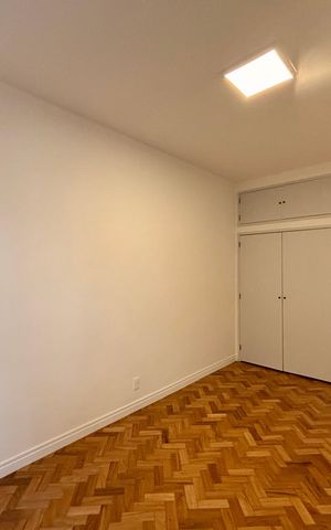 Apartamento à venda com 165m², 3 quartos e 1 vaga Apartamento à venda com 165m², 3 quartos e 1 vagaQuarto 1