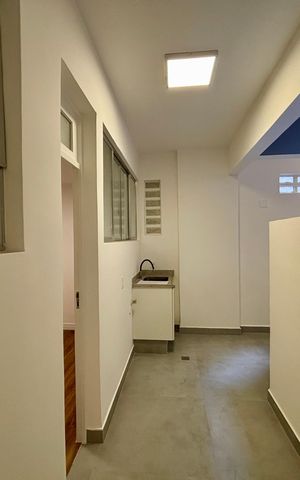 Apartamento à venda com 165m², 3 quartos e 1 vaga Apartamento à venda com 165m², 3 quartos e 1 vagaÁrea de Serviço
