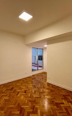 Apartamento à venda com 165m², 3 quartos e 1 vaga Apartamento à venda com 165m², 3 quartos e 1 vagaSala de Jantar