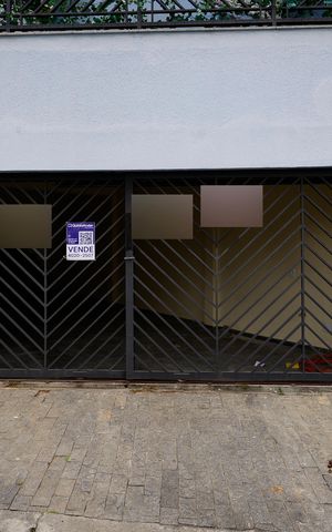 Casa à venda com 260m², 3 quartos e 3 vagasFachada