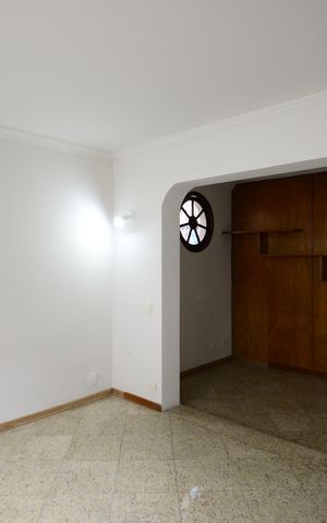 Casa à venda com 260m², 3 quartos e 3 vagasSuíte